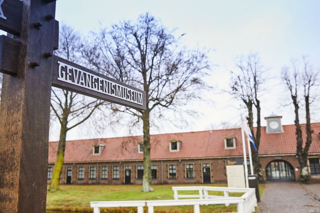 Nieuwe geluidsinstallaties en presentatiesysteem voor Gevangenis Museum Veenhuizen
